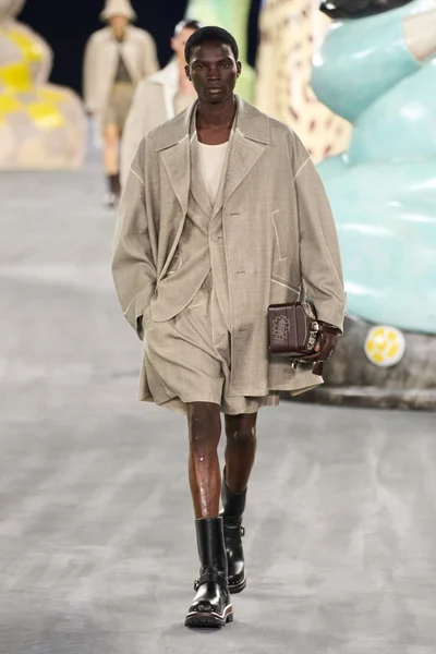 Look 45
